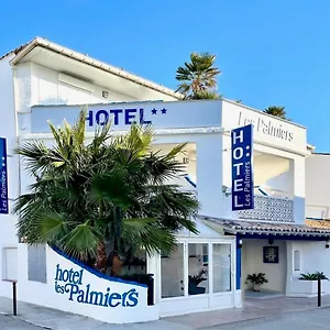 2* Hotel Les Palmiers En Camargue